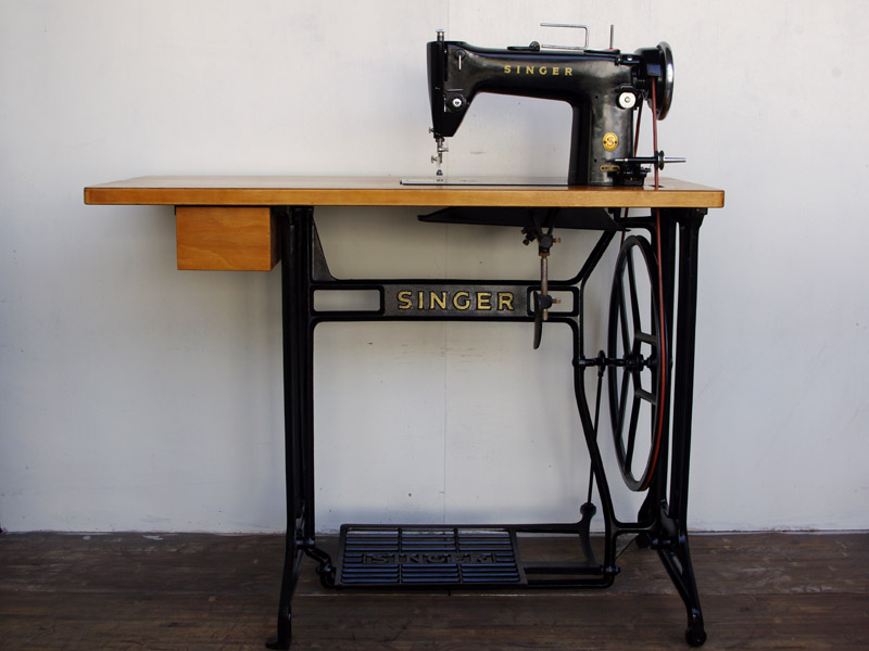No.527 SINGER 188 シンガー製 職業用足踏みミシン：アンティーク