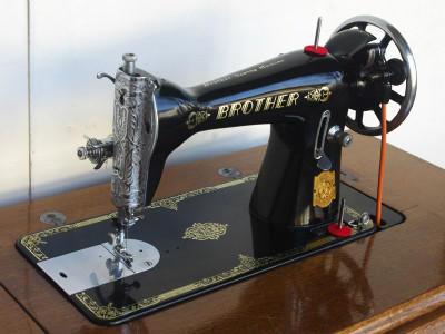 No.620 BROTHER ブラザー製 家庭用足踏みミシン：アンティークミシン