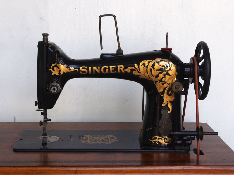 No.358 SINGER 103 シンガー製 職業用足踏みミシン：アンティーク