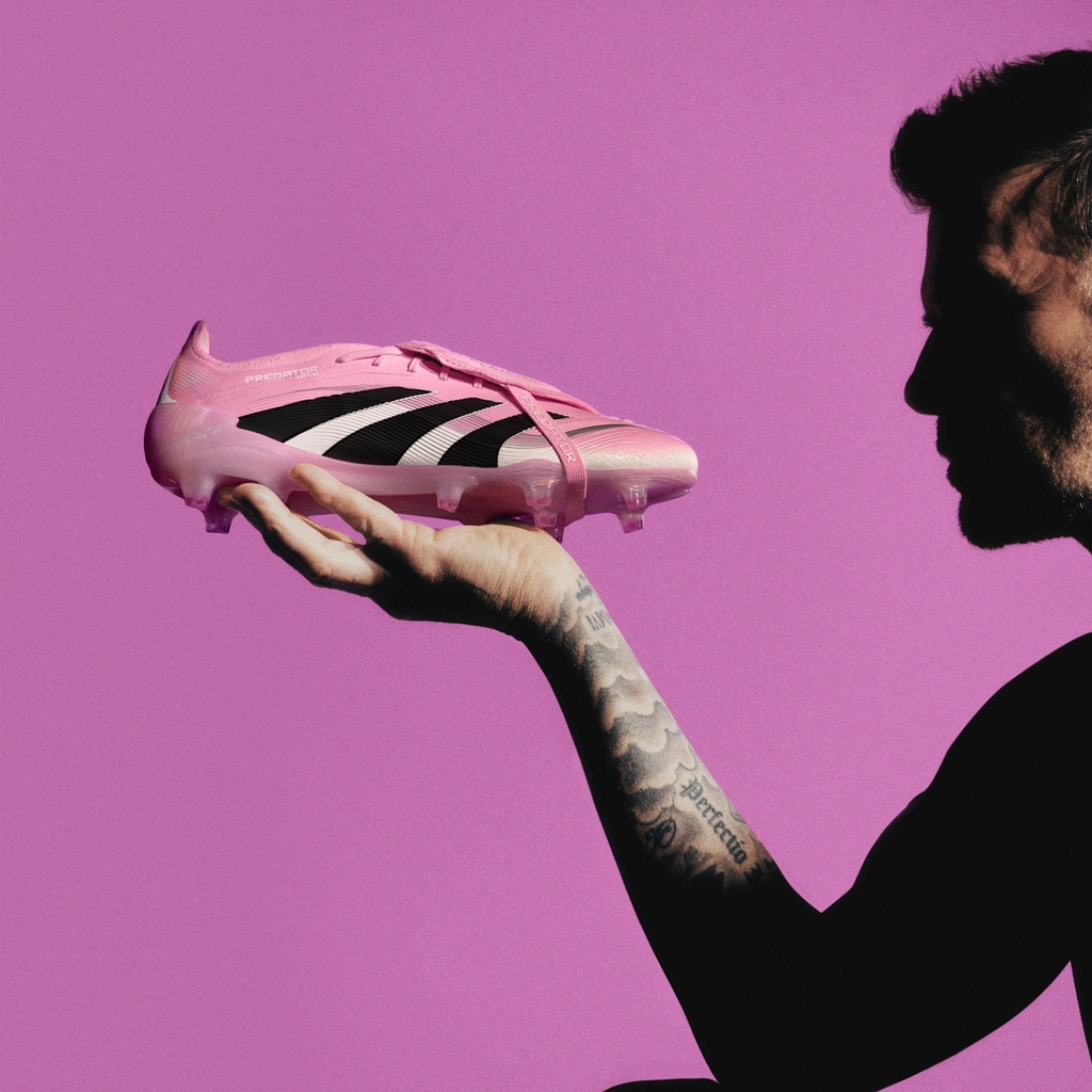 サッカー界の伝説、ベッカムモデルの「最新スパイク」がadidasから登場