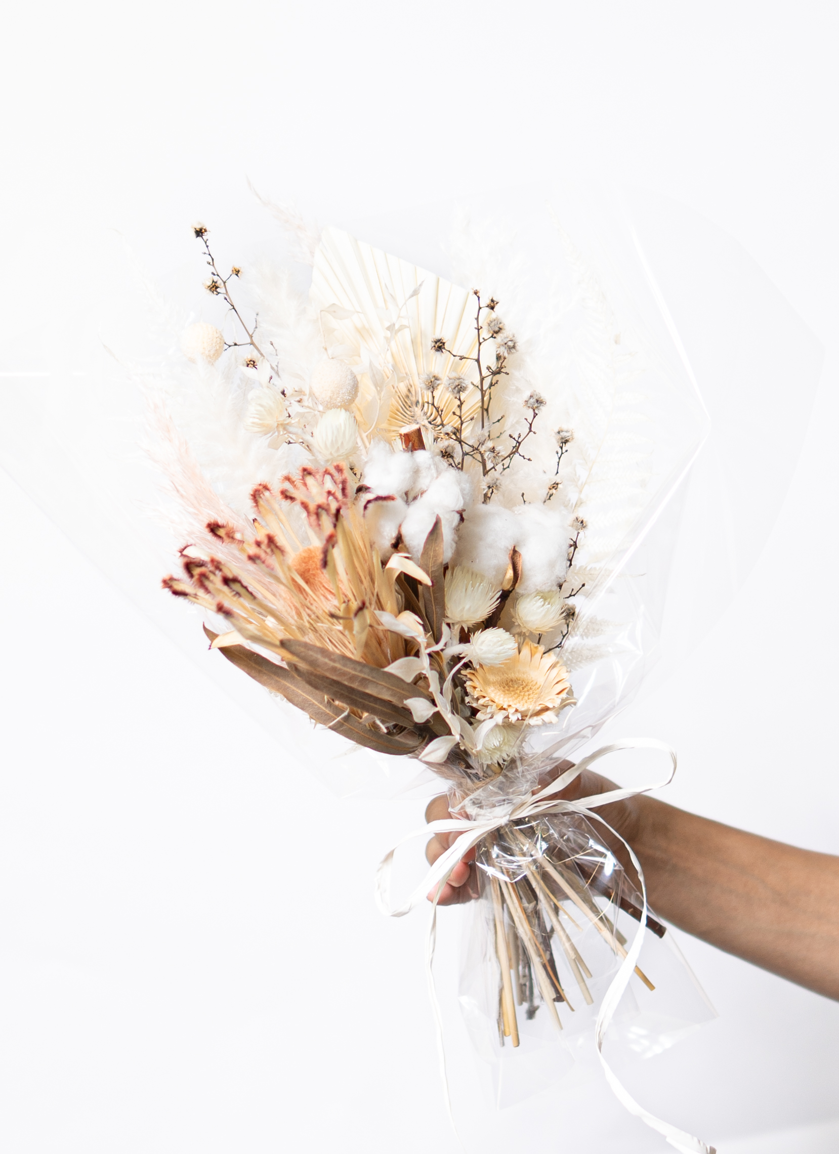 dry-flower-bouquet-swag-white-