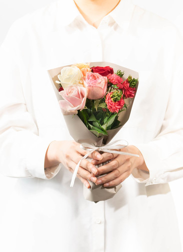 産地直送 バラ ミニ花束 おまかせ（6本入り）／愛知 榊原薔薇園からお