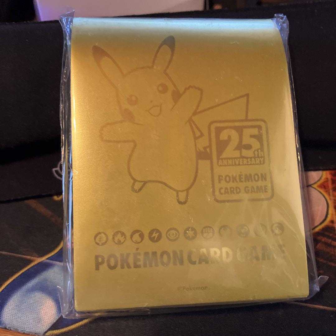 25th ゴールデンボックス ピカチュウ スリーブ 新品未開封 デッキ