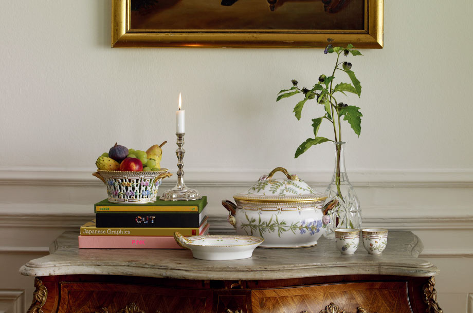 ロイヤル コペンハーゲン＞「フローラ ダニカ」の世界 | 三越伊勢丹