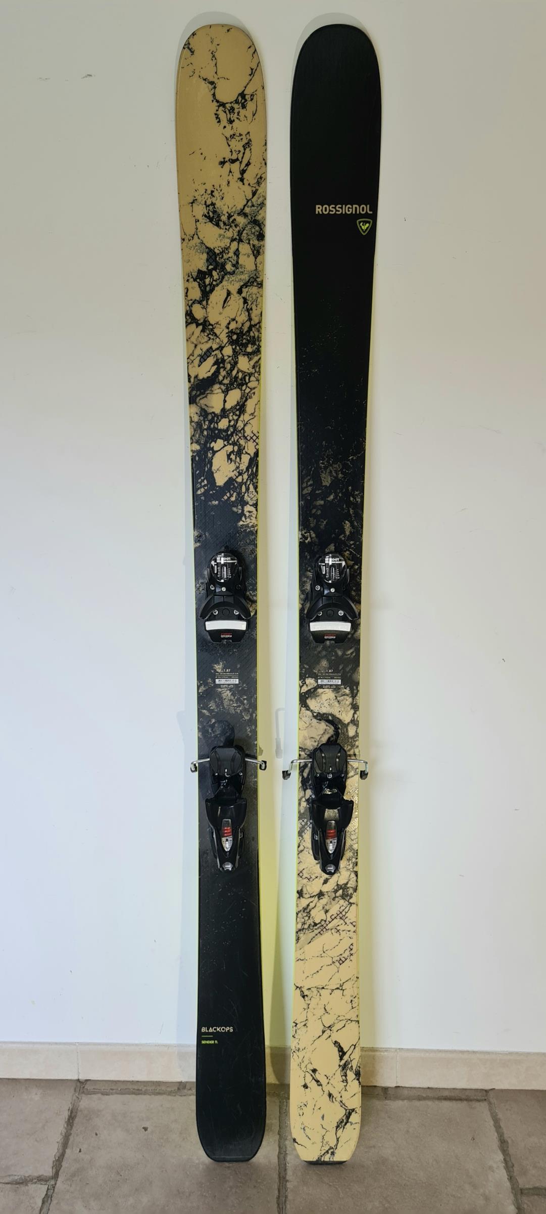 SKI D'OCASION ROSSIGNOL BLACKOPS SENDER TI TEST 2022 + FIXATION
