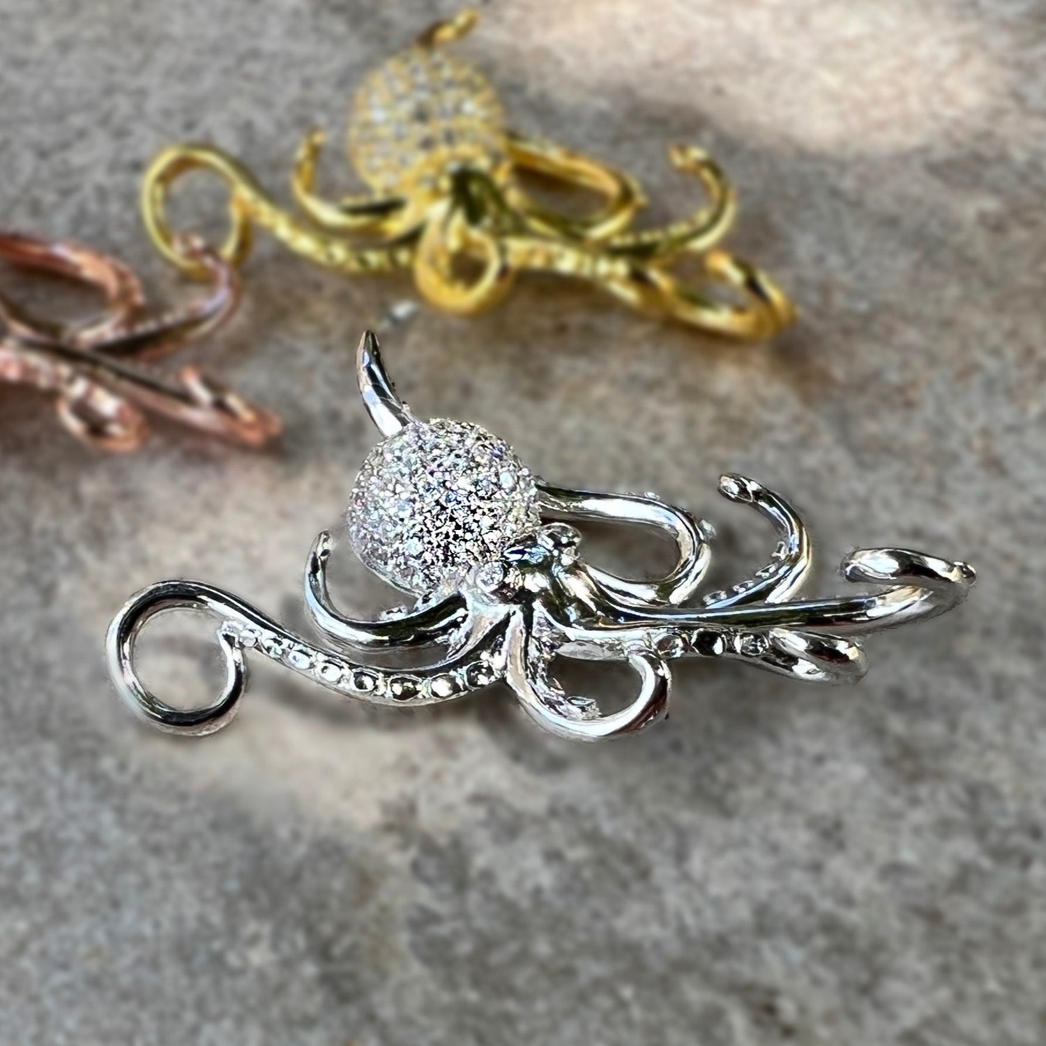 He'e Octopus CZ Pave Pendant – Showcase Hawaii