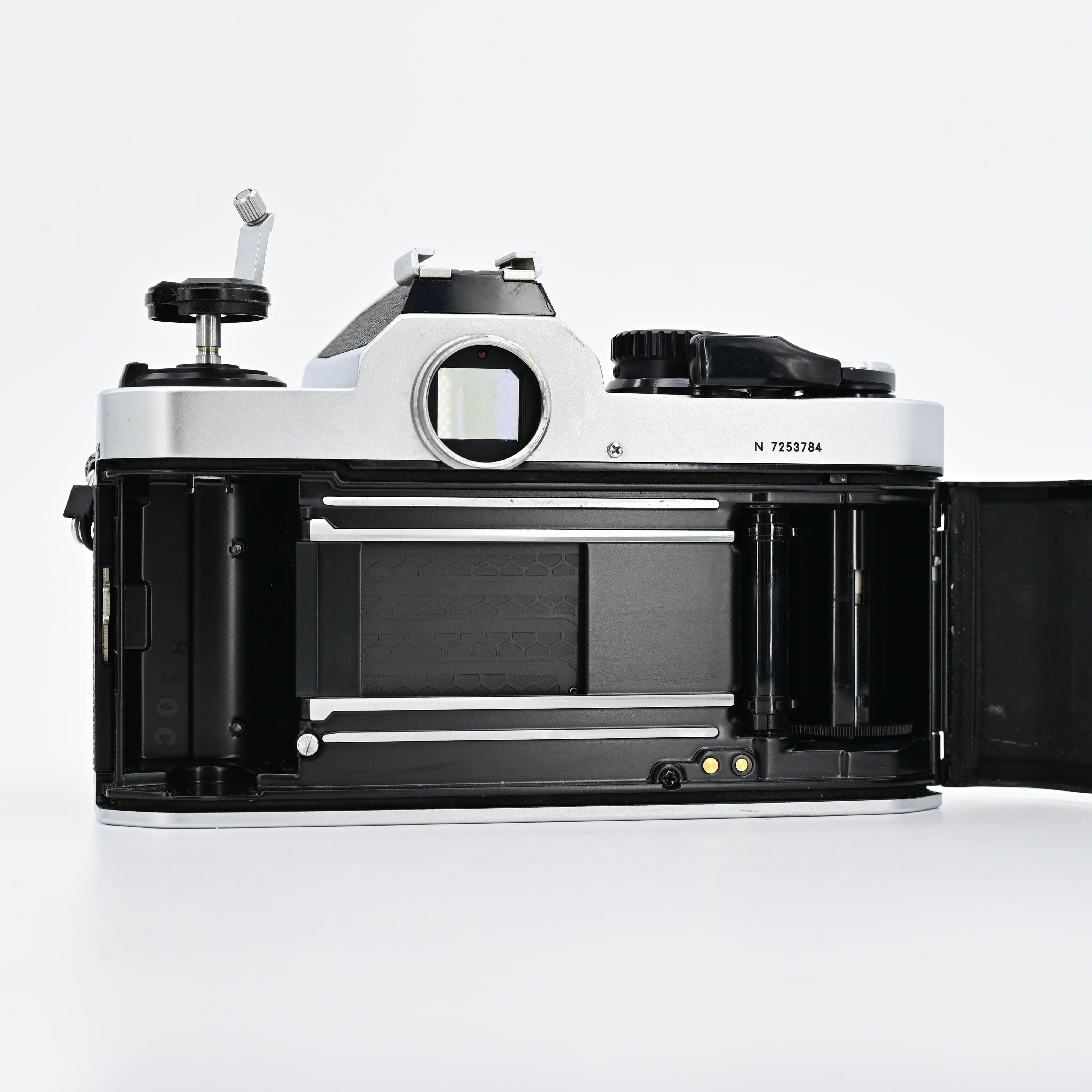 Nikon FM2 + Nikkor 50mm F1.4 Lens – SHOWA