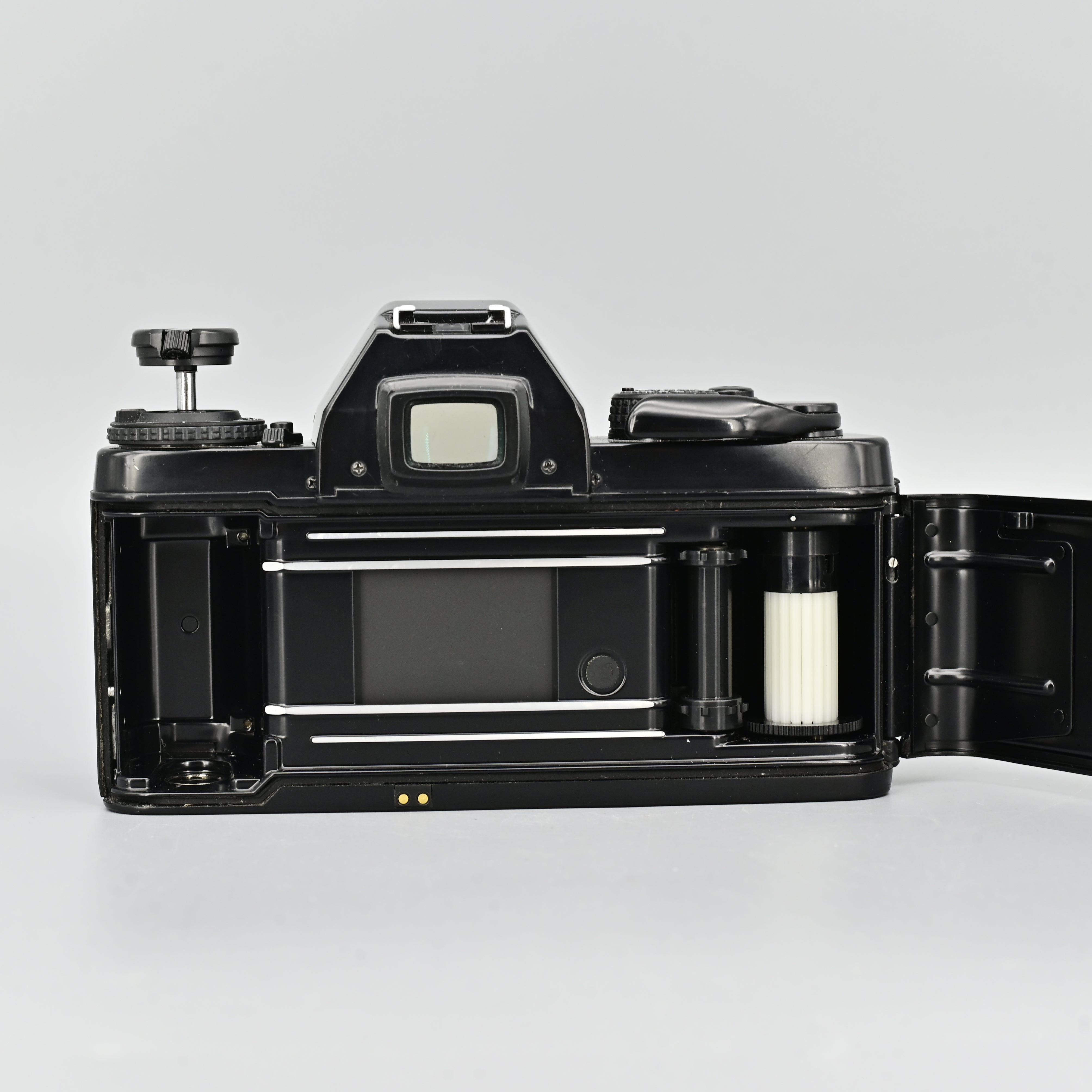 Pentax LX + SMC 50mm F1.4 + Hand Grip – SHOWA