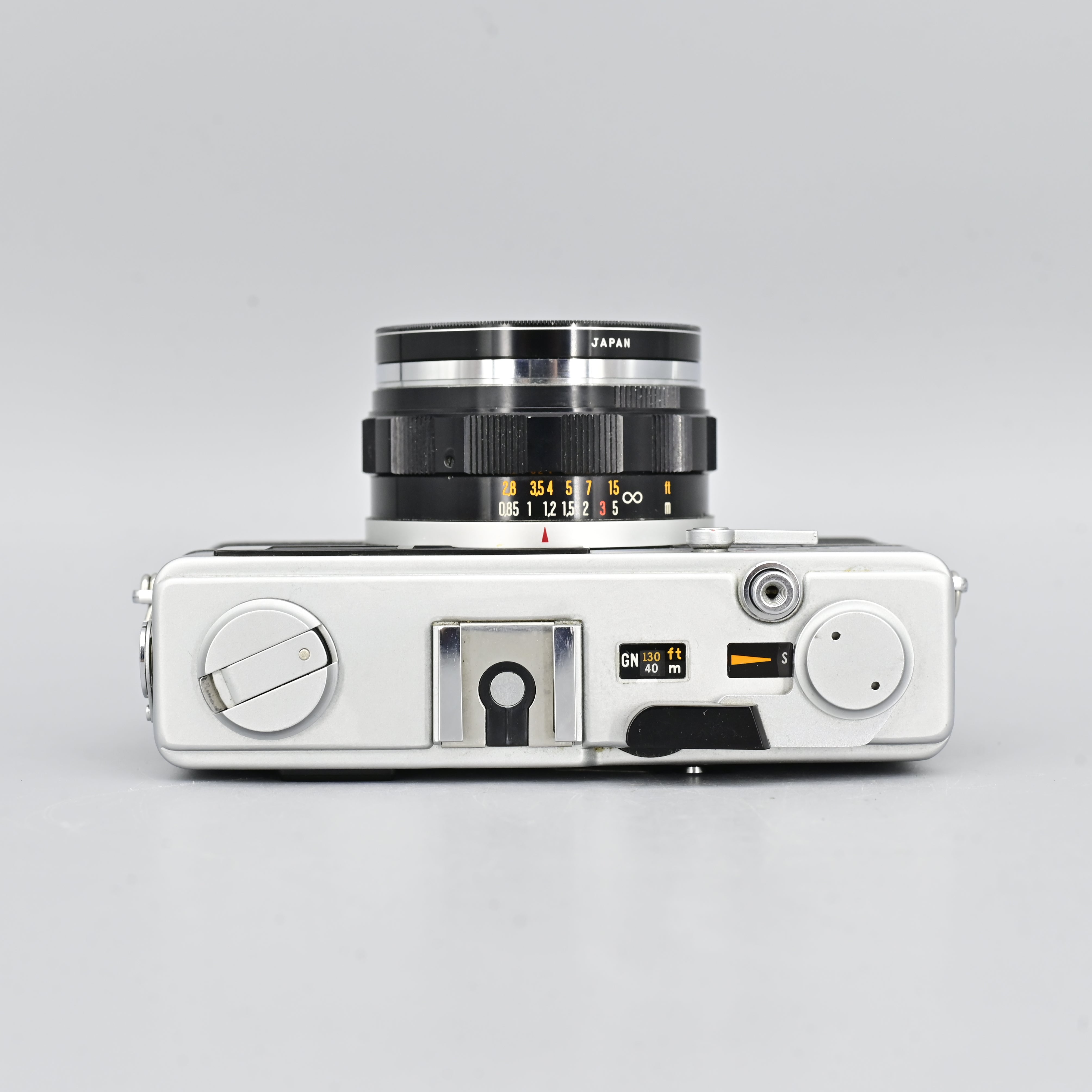Olympus 35DC. – SHOWA