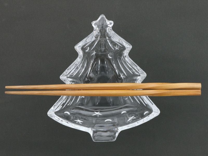 クリスマスパーティーにぴったり！おしゃれなガラスプレート。