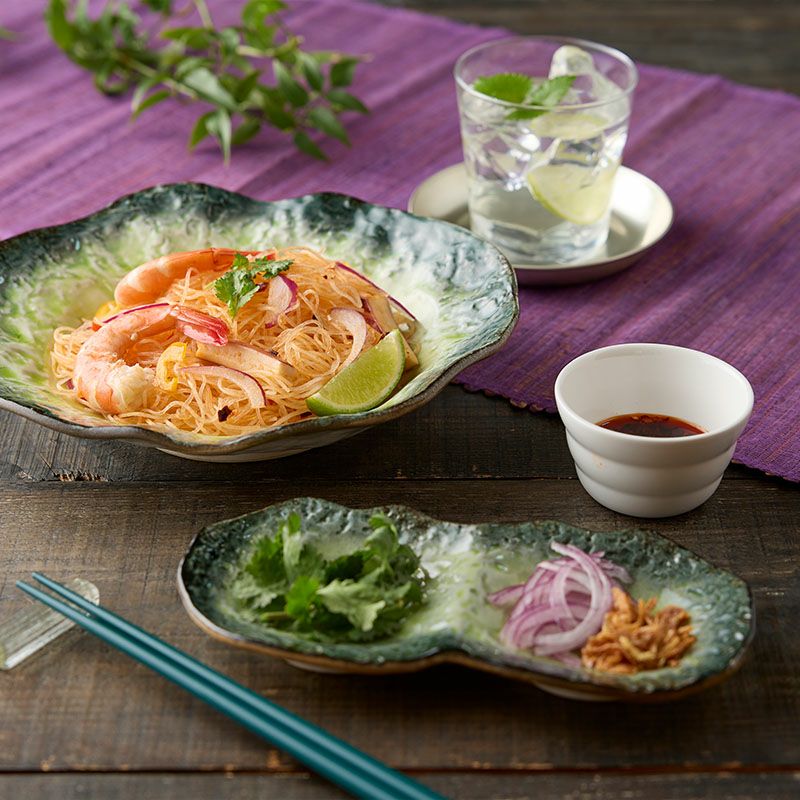 一つ一つに個性のあるグラデーションが綺麗な2連の小皿