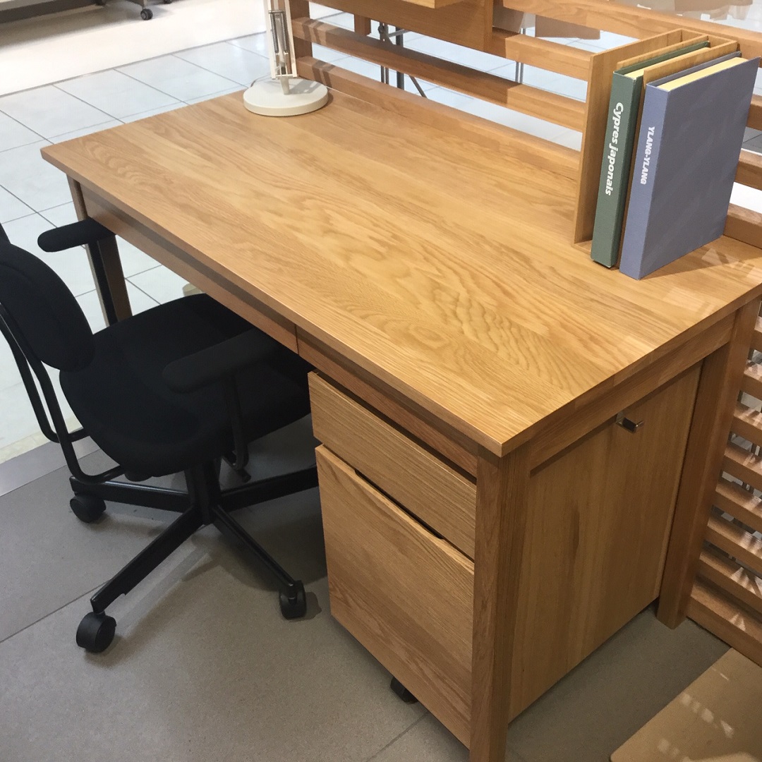 トキハ別府】パイン材・オーク材デスク｜スタッフのおすすめ｜ 無印良品