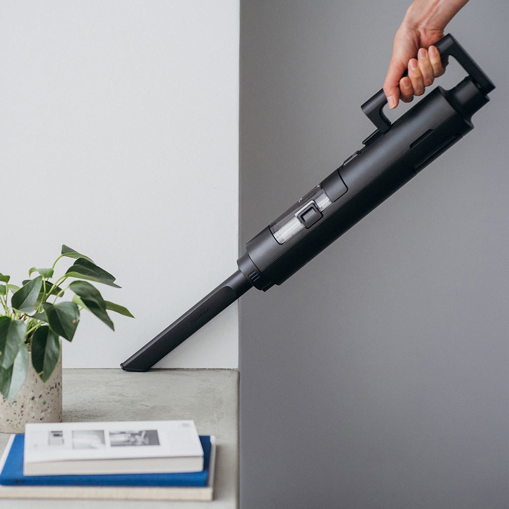 毎日の掃除が変わる 進化したホバー式クリーナー BALMUDA The Cleaner