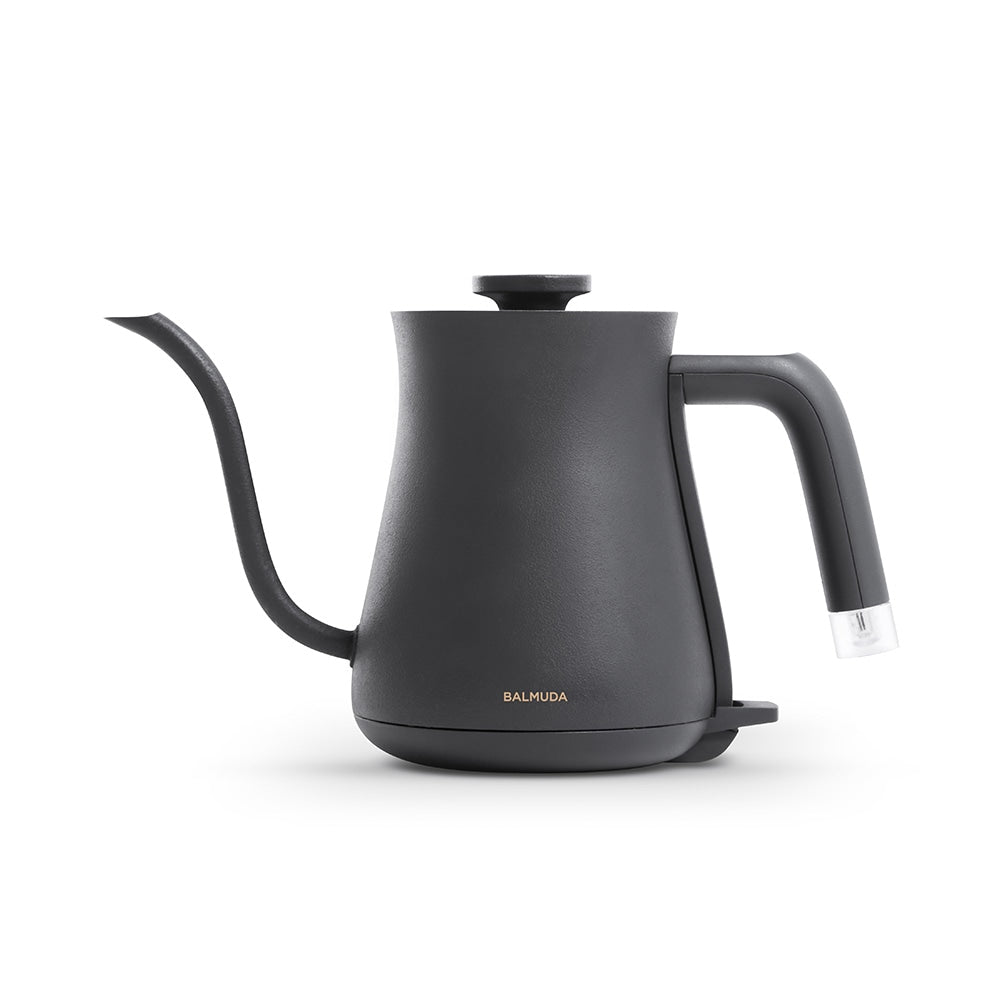 小さくて美しい電気ケトル BALMUDA The Pot – MAG. online shop