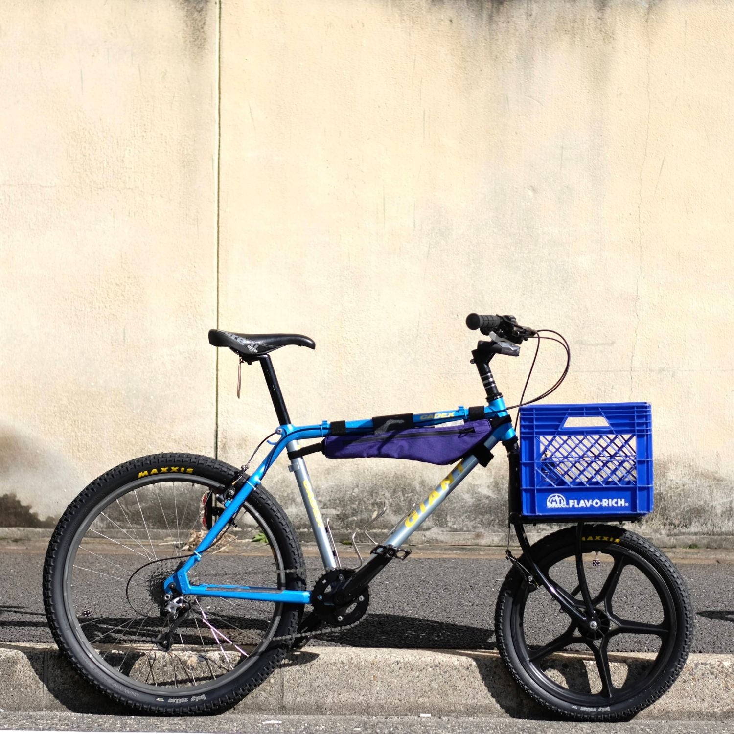 ダイナモFホイール + CRUST カーゴフォーク 1-1/8 ダイナモFホイール +