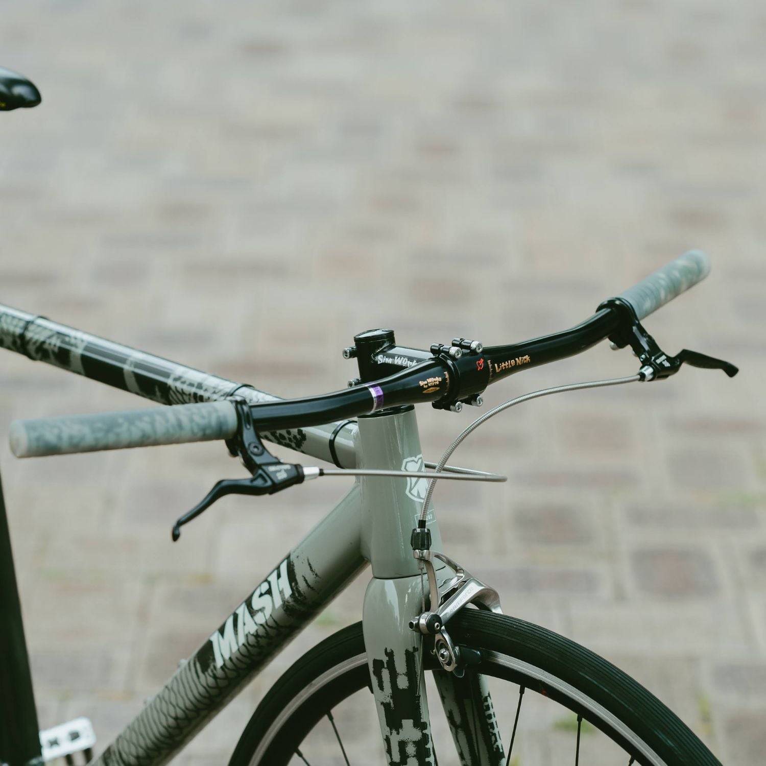 SIMWORKS Little Nick Bar