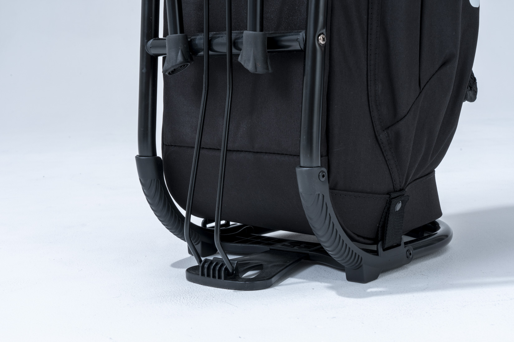 CB-N2503 パイプフレームスタンド(ブラック): キャディバッグ│PING