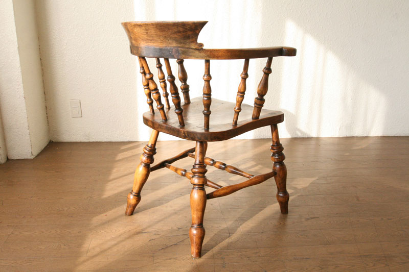 ヴィクトリアンキャプテンズチェア｜アンティーク家具・照明の専門店