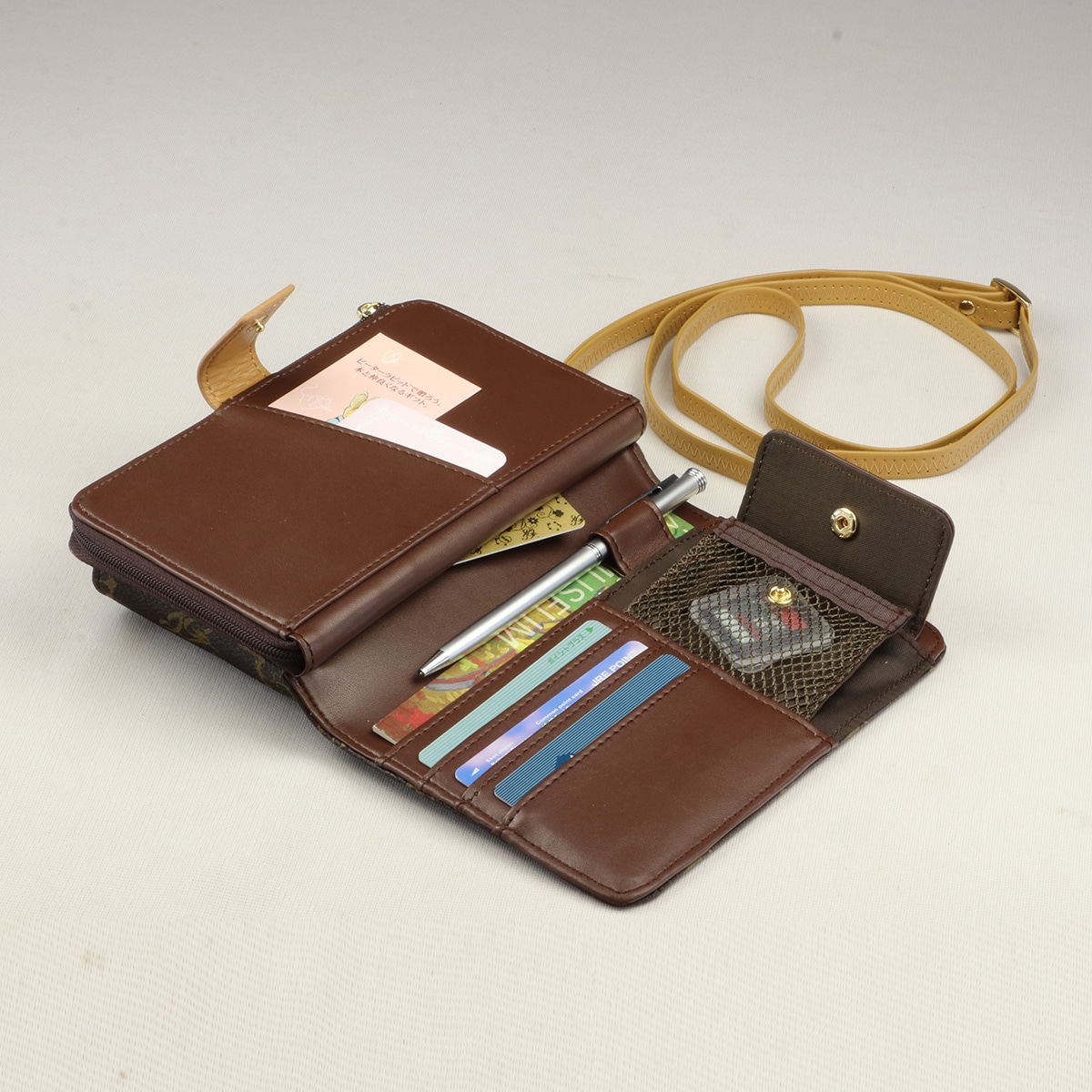 ルイ・ガルシア スマートフォンポーチ | ABCミッケ｜【公式】ABC