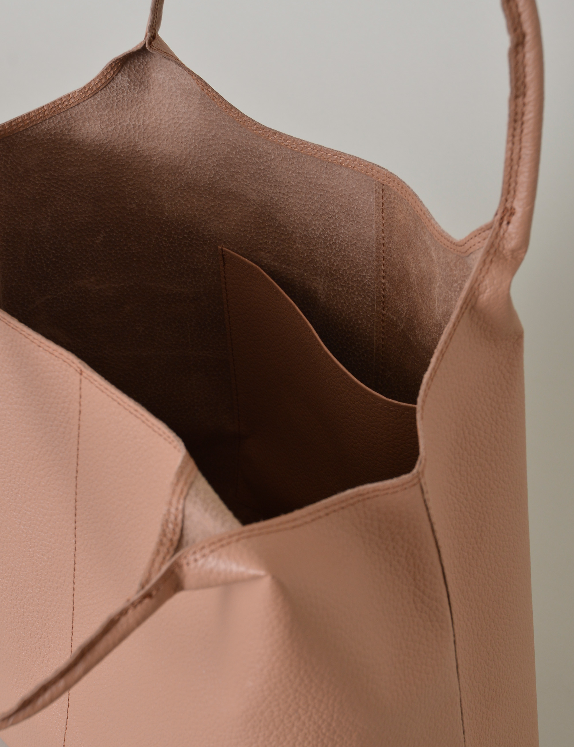 豚革のバッグ (M) / ヨーガンレール | ヨーガンレール ババグーリ