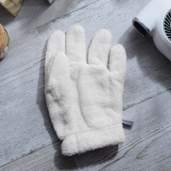 お風呂上がりの時短ケア 今治タオルのヘアドライグローブ left／te+