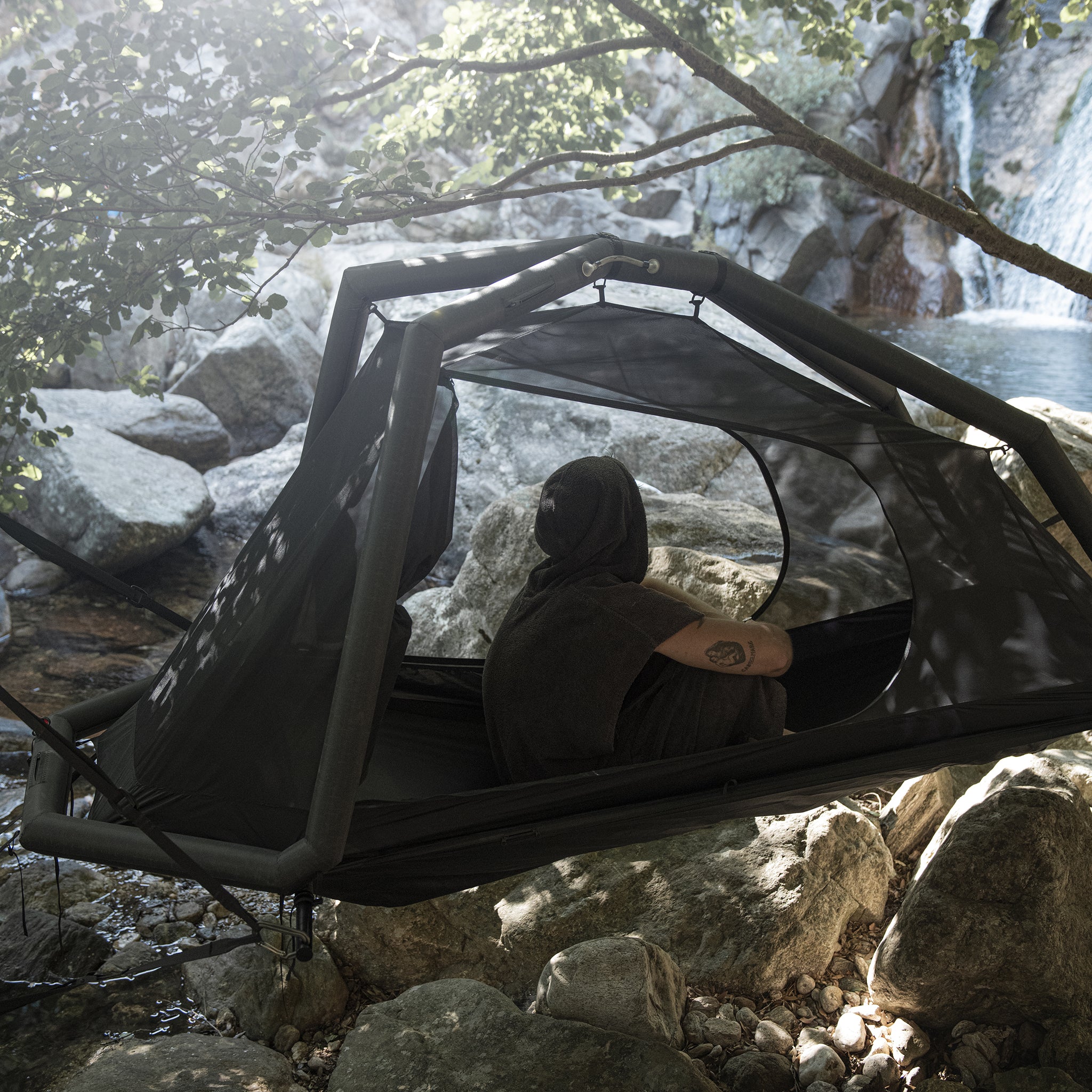 EXOD MONOLITH BLACK 中古 EXOD MONOLITH BLACK エアフレームテント