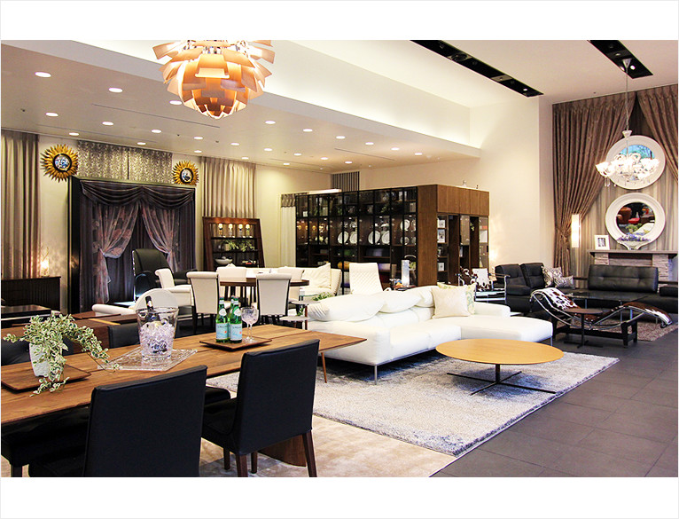 ダイニング兼リビングで省スペースが叶うモダンなラウンジスタイル IDC