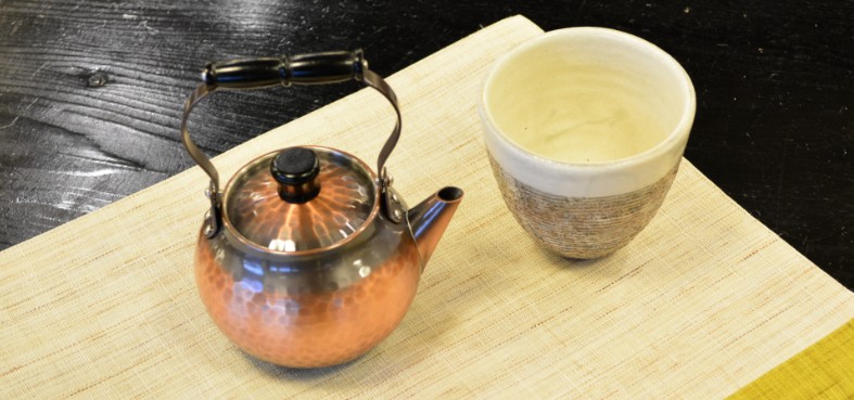 和雑貨 四季彩堂 オンラインショップ / 鎚目急須(吊式) 純銅赤銅仕上げ