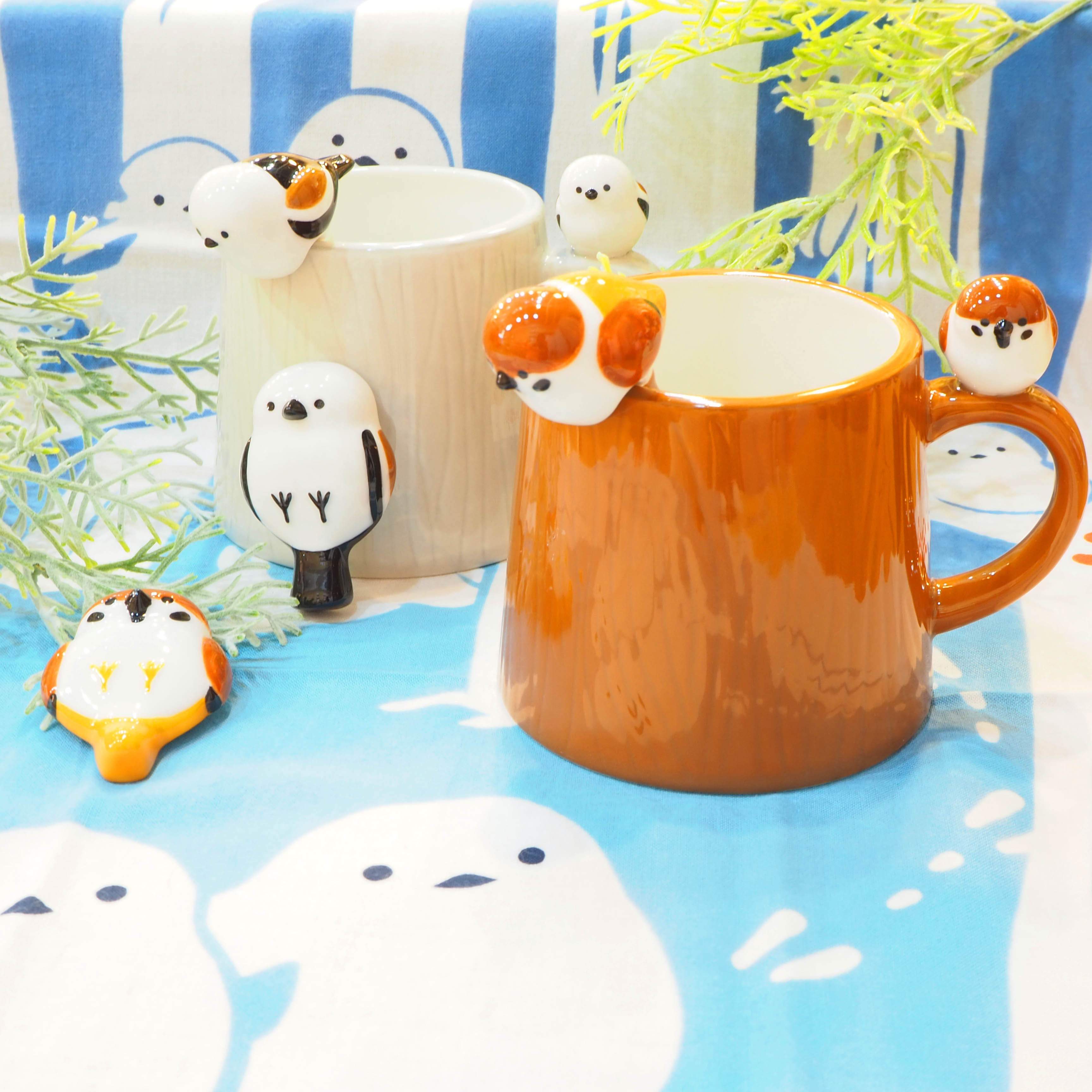 ギャラリーしろちどり / ニホンノコトリ 「 切り株 マグ （スズメ） 」