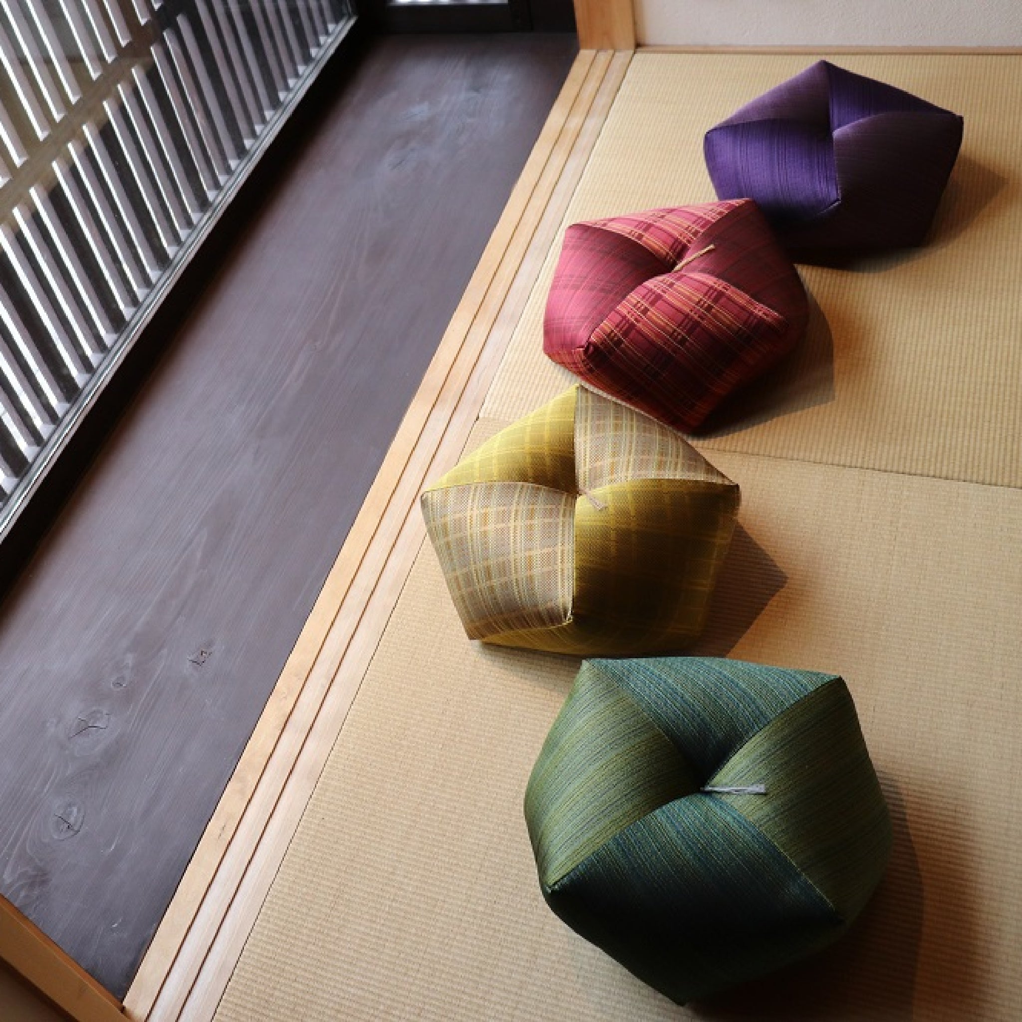 おじゃみ座布団 | 西陣織 – 洛中高岡屋公式オンラインショップ