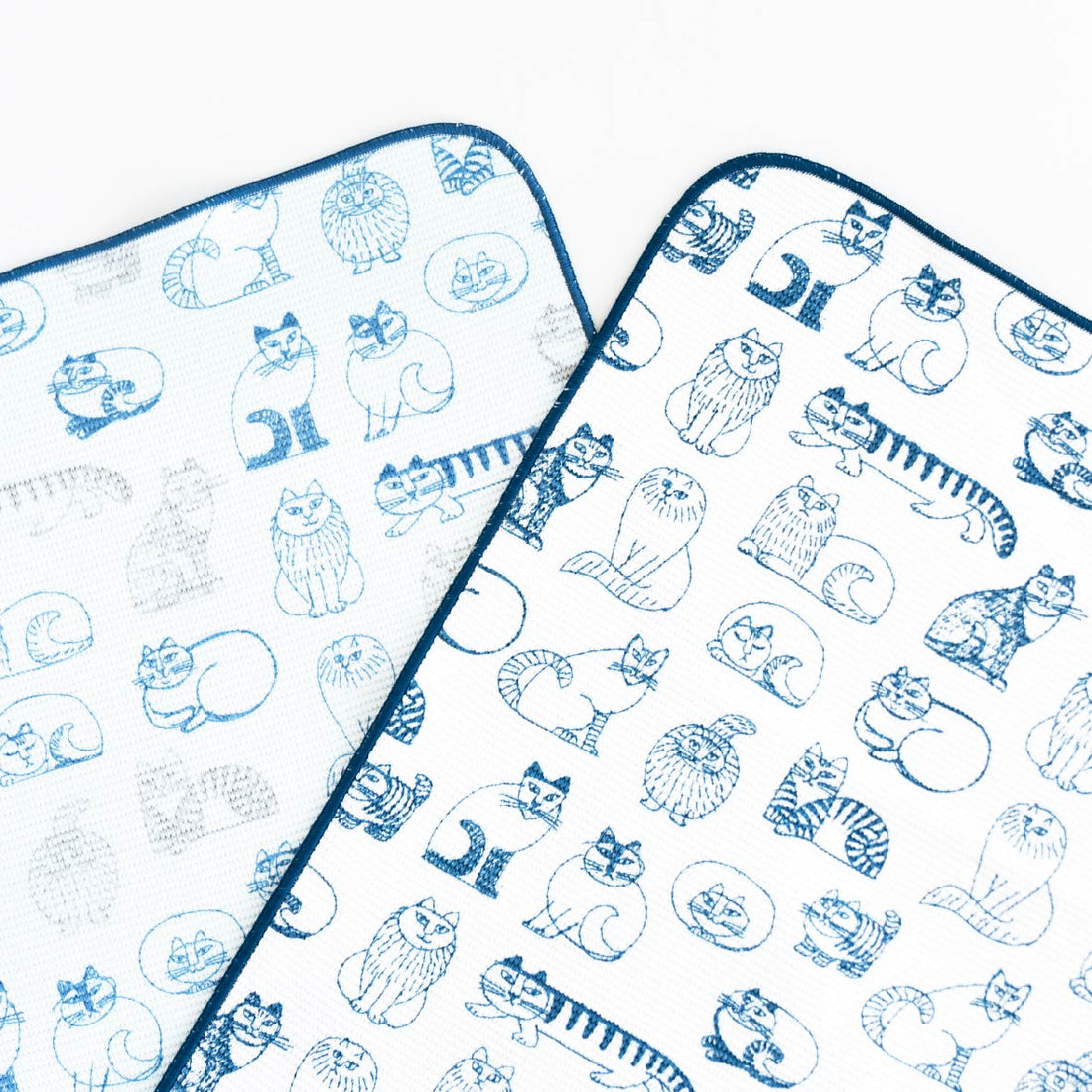 吸水クロス（スケッチねこたち・白×ネイビー）