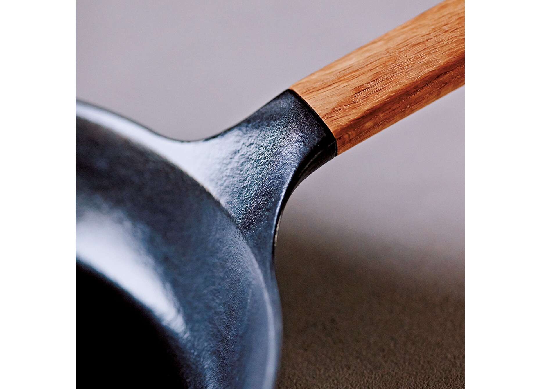 フライパン 26cm[ウォールナット］ | バーミキュラ公式オンライン