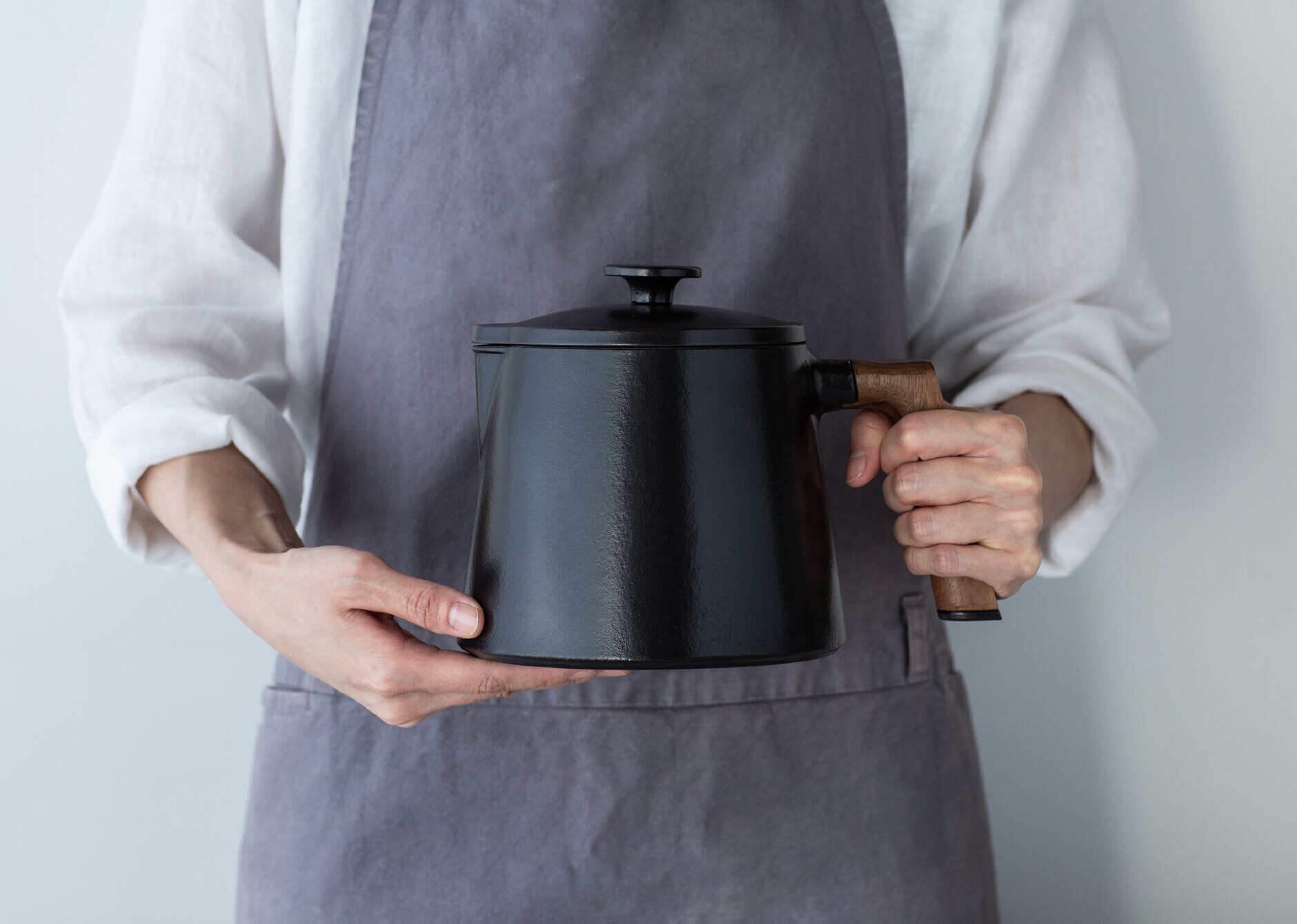 バーミキュラ スープポット[マットブラック］ | バーミキュラ公式