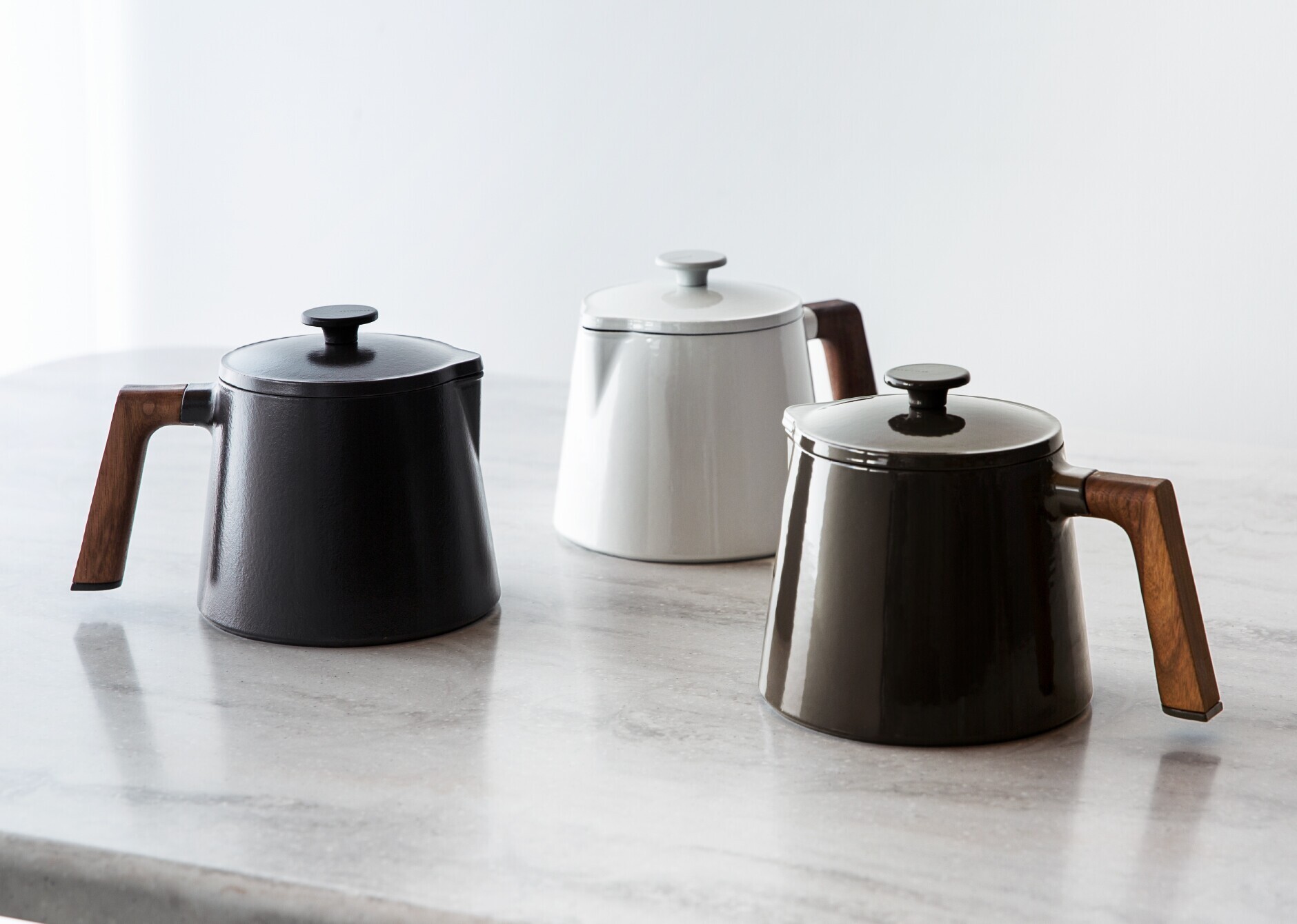 バーミキュラ スープポット[マットブラック］ | バーミキュラ公式