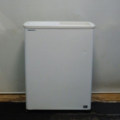 楽天市場】【中古】2007年製 サンヨー 冷凍 ストッカー SCR-S64 62L