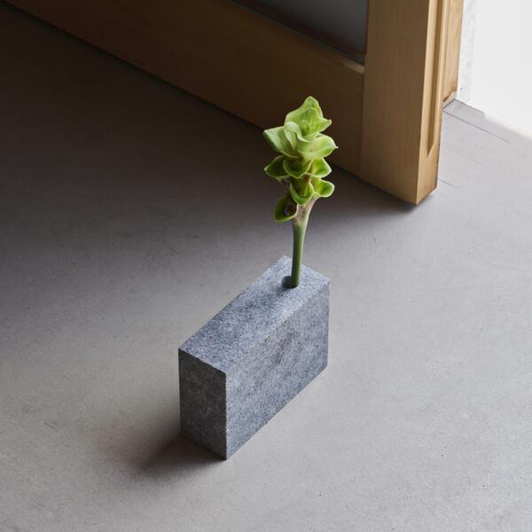 楽天市場】【AJI PROJECT】自然石 花器 花瓶 一輪挿し 自然 石 香川県