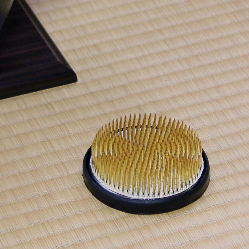 楽天市場】[メール便対応] 生け花 用 剣山 K-10 花留め 華道 道具 用品