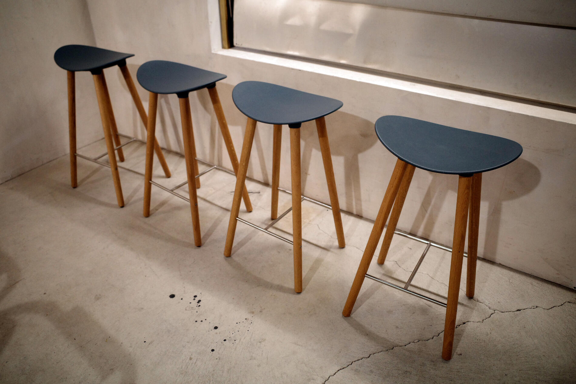 楽天市場】新品 未使用品 Cream/クリーム QUON/クオン スツール