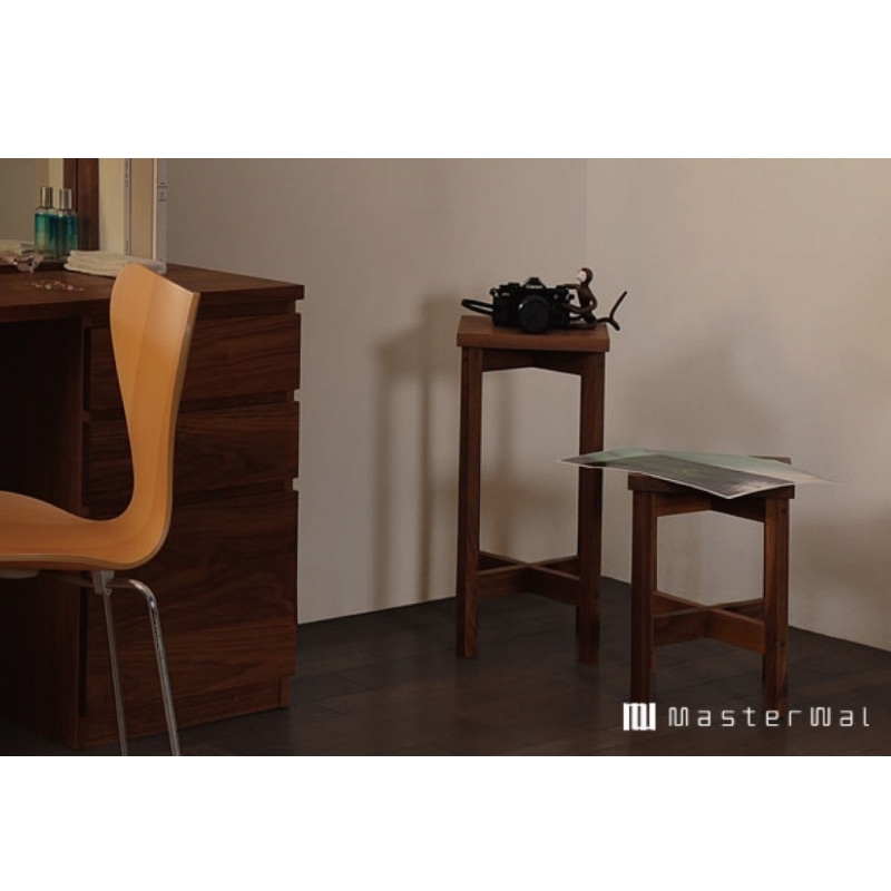 トゥルム スツール (樹種ウォールナット（オイル仕上げ）) | マスター