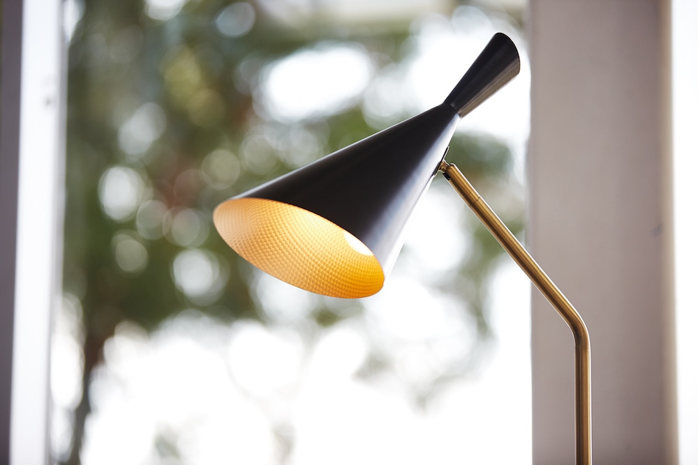 ジェネシス フロアランプ | アートワークスタジオ (ART WORK STUDIO