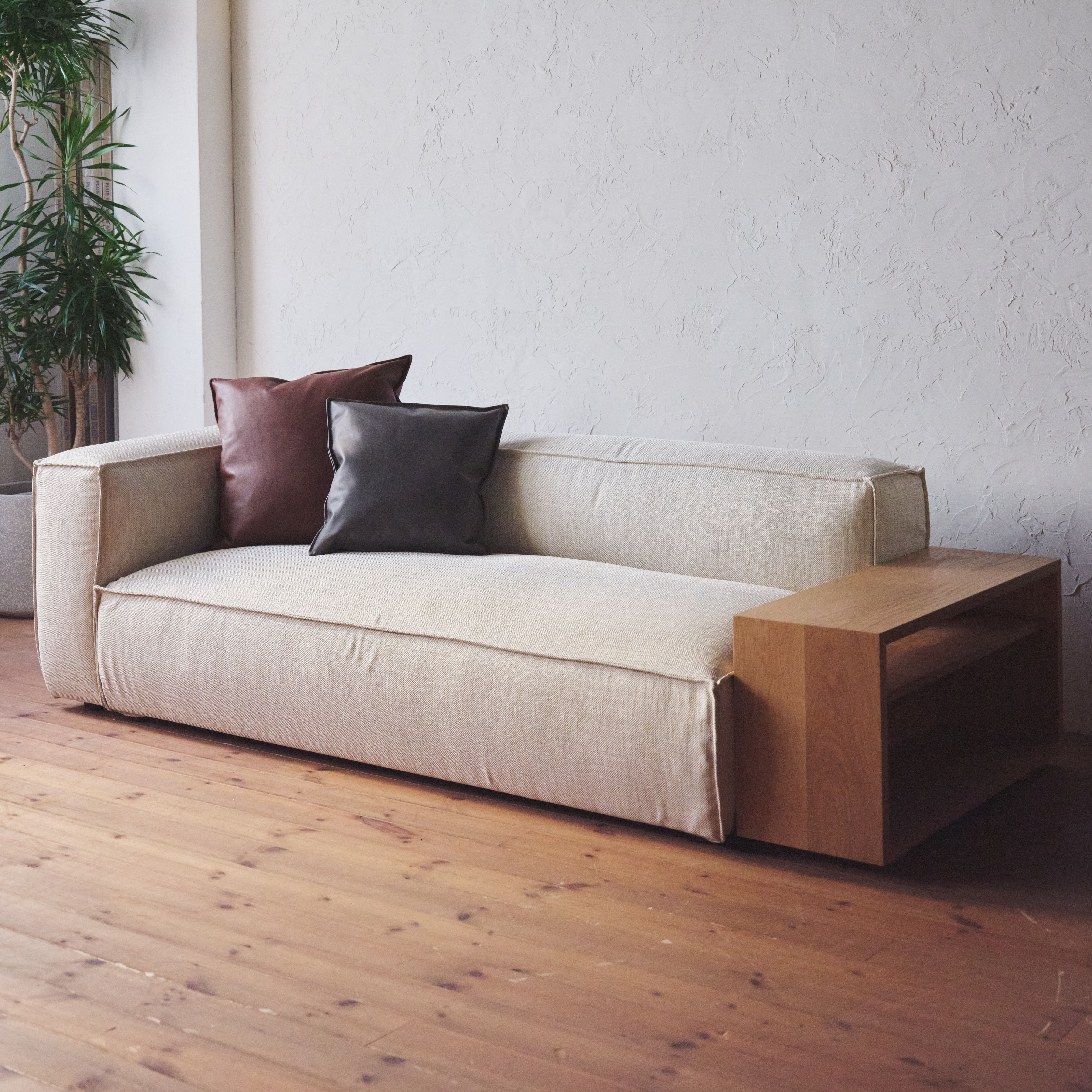 マニ ソファ(片肘 ハイアーム) (サイズ2.5P 肘の向き座って右肘[RH] 張