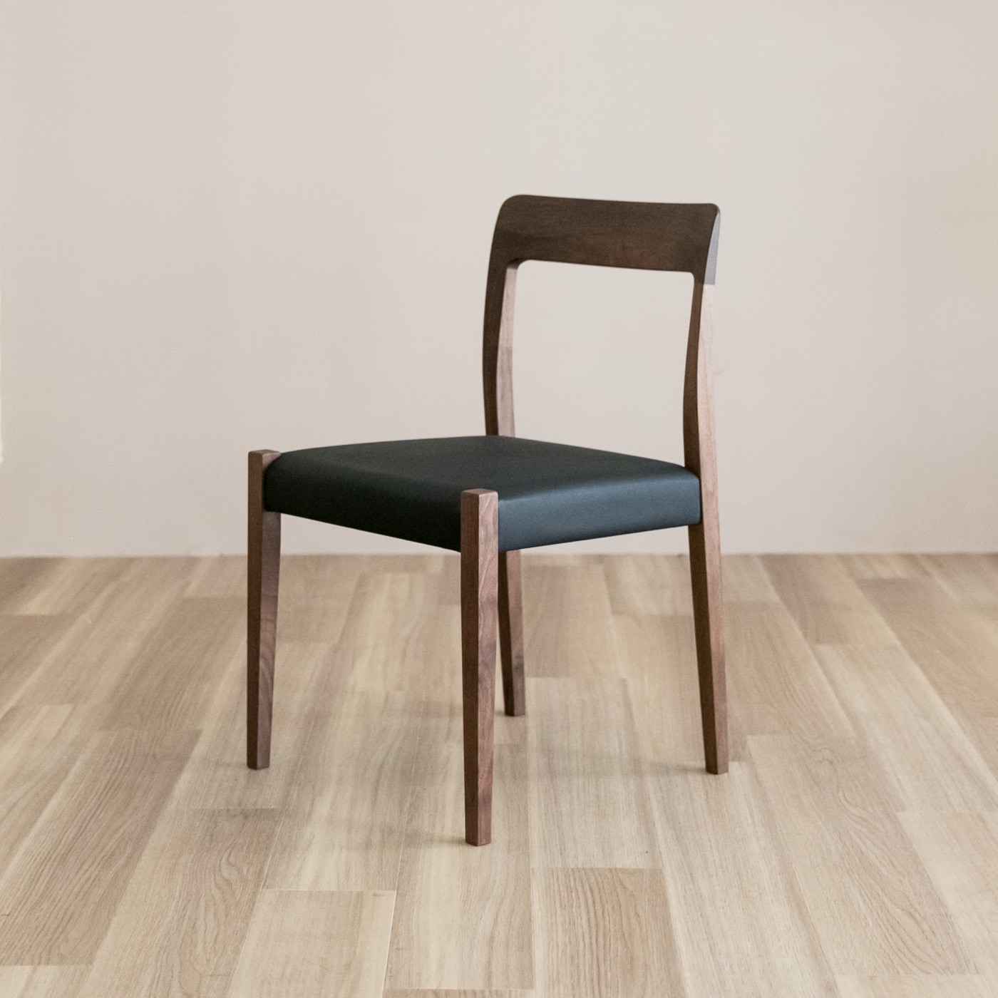 TR チェア | マスターウォール(MasterWal) | リグナ通常品