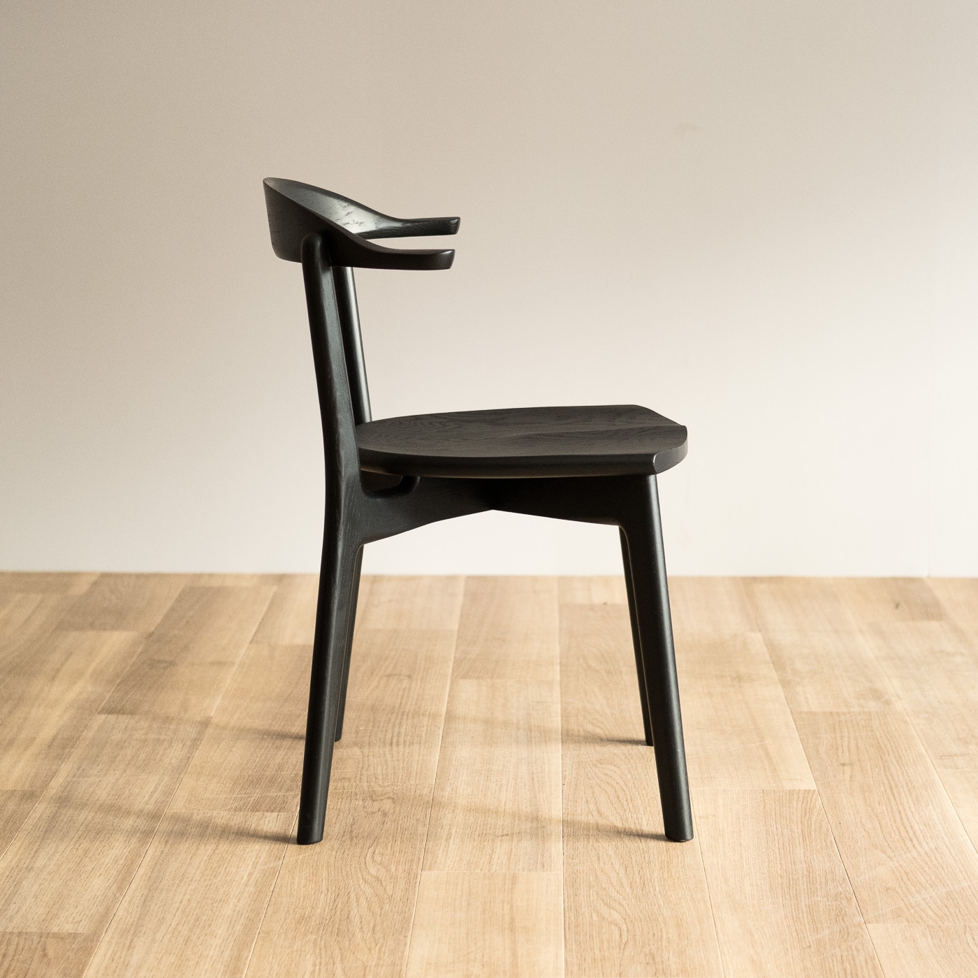 イチマル チェア(板座) (樹種（塗装）：ウォールナット（ウレタン塗装