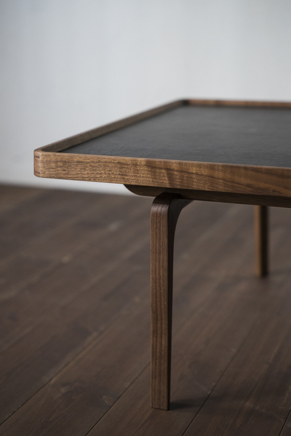 フレームドレザー ローテーブル | レンバシー(REMBASSY) | リグナ通常