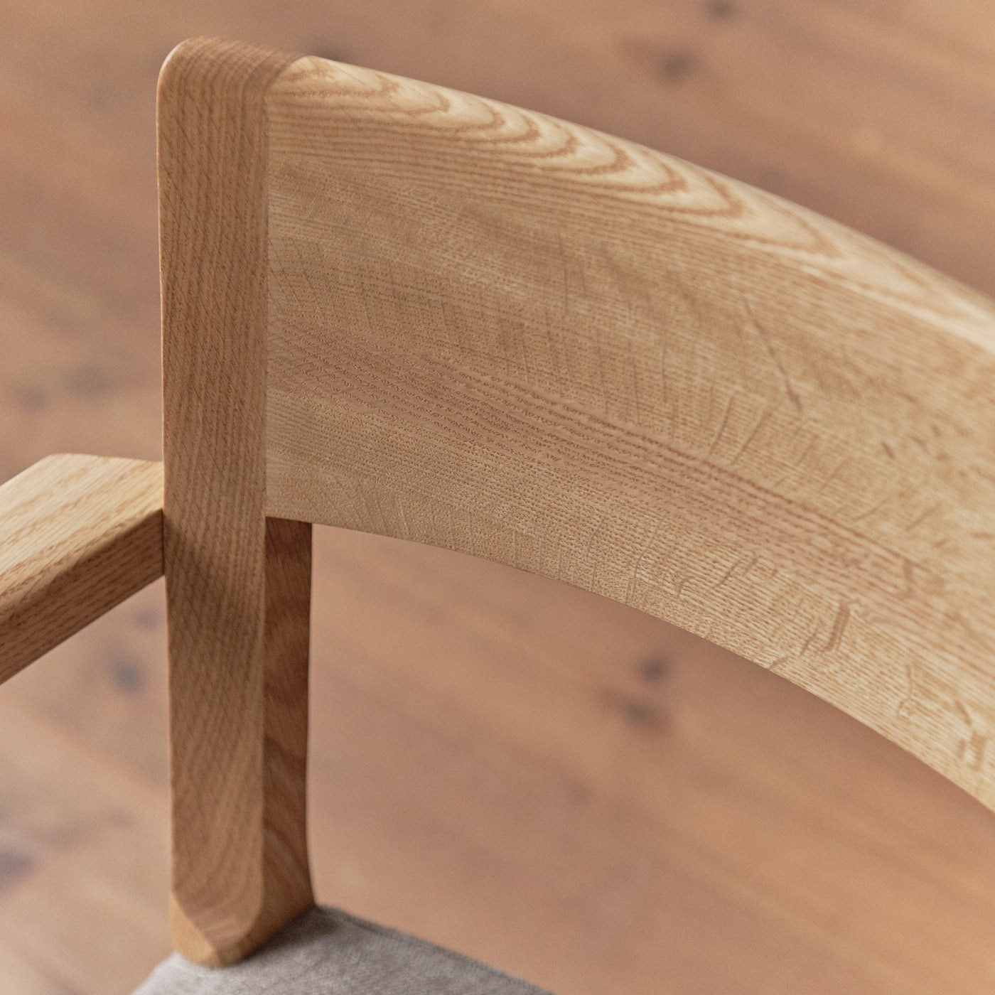 カラメッラ アームチェア (カラーオーク 張地ランクフィーノ