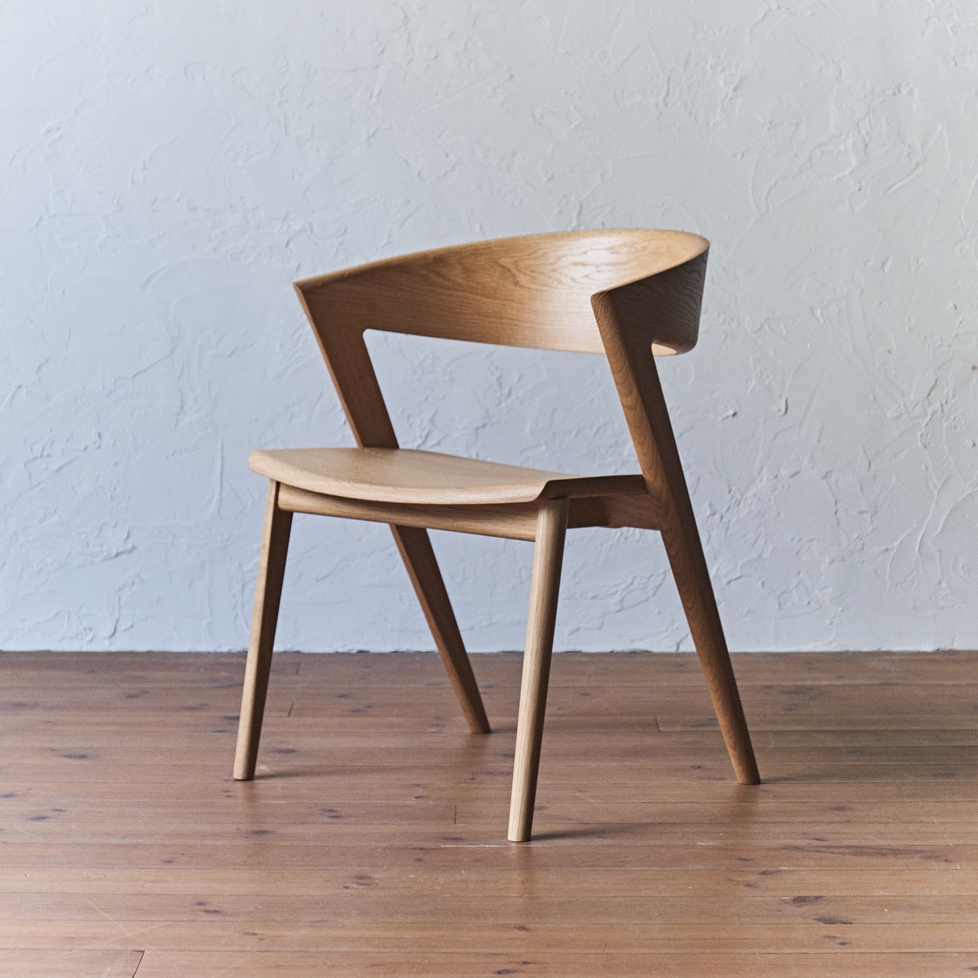 ハープ セミアームチェア(板座) | リグナ通常品 | おしゃれな家具通販