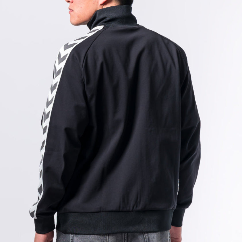 hummel PLAYコラボ 選手移動着トラックジャケット – ツエーゲン金沢