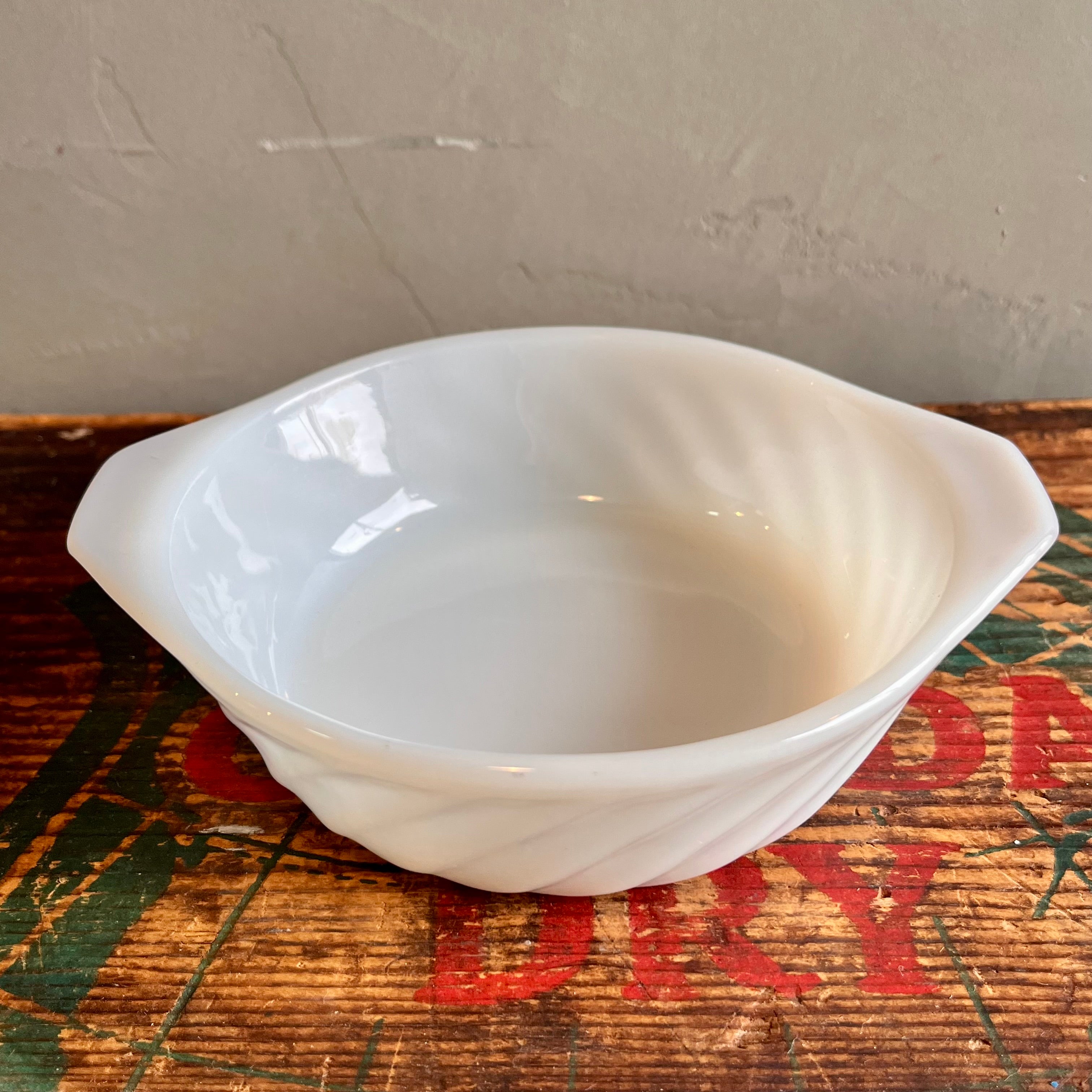 USA vintage】Fire-King Swirl ミニキャセロール – 雑貨屋ポッポ