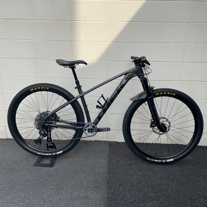 TREK X CALIBER 8 (2021)Mサイズ カスタム多数