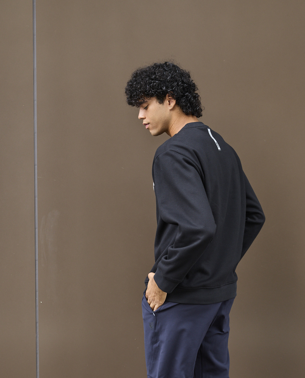 Bowdept】裏起毛サガラ刺しゅうクルートレーナー【ユニセックス】 - YEVS